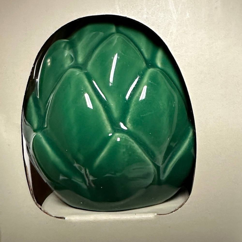 Artichoke Salt N Pepper Shakers - Ceramic Kitchen Set